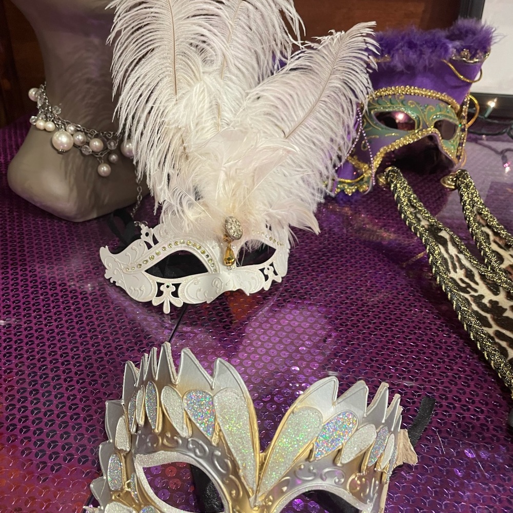 Designer Mask - Picture 5 of 7